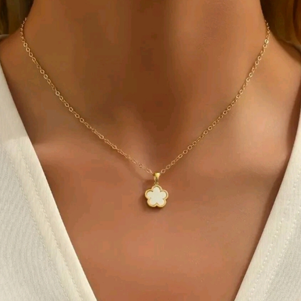 Gold and White Clover Pendant Necklace